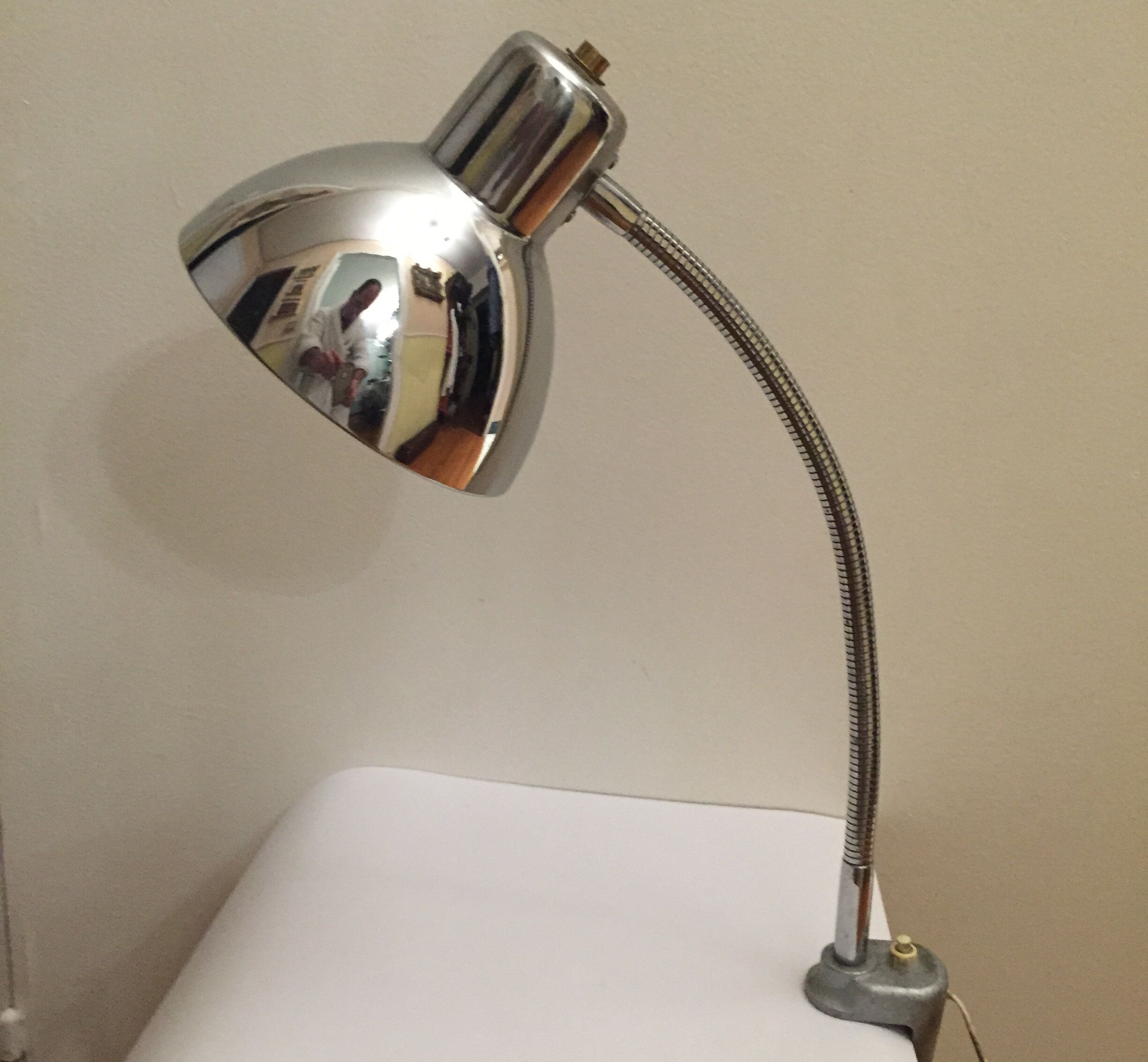 Fix desk lamp