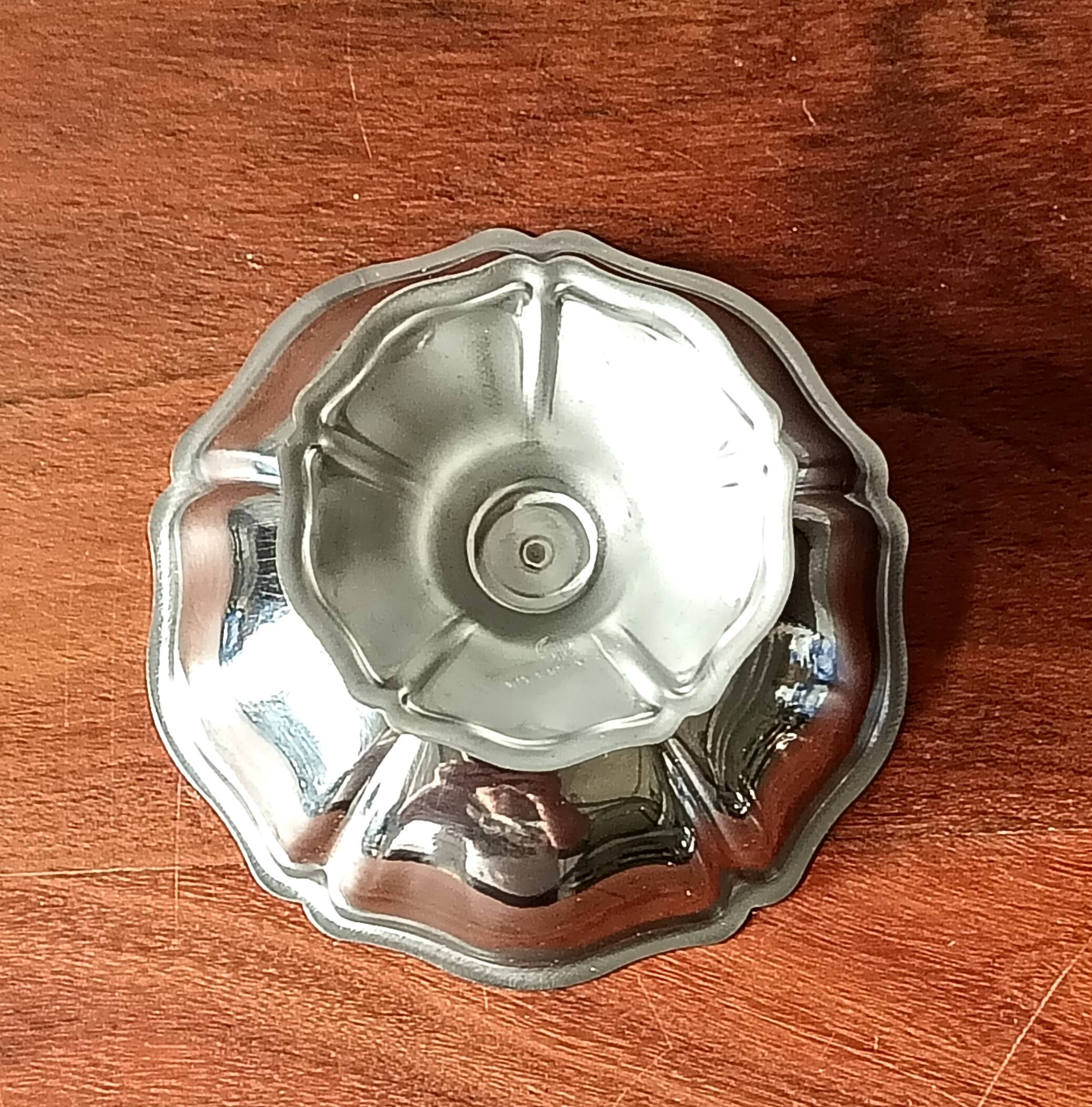 6 Guy Degrenne ice cream cups and spoons, Louis XV model