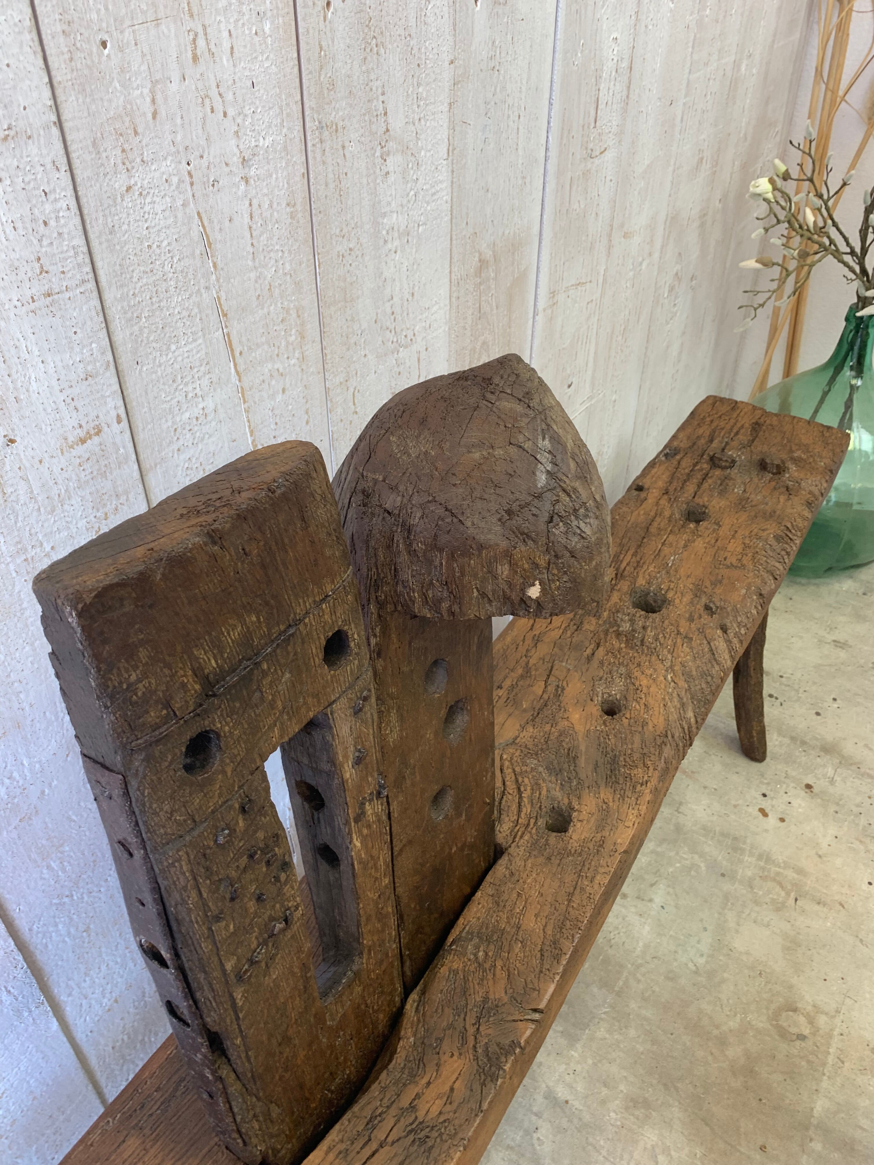 Banc  de tonnelier ancien