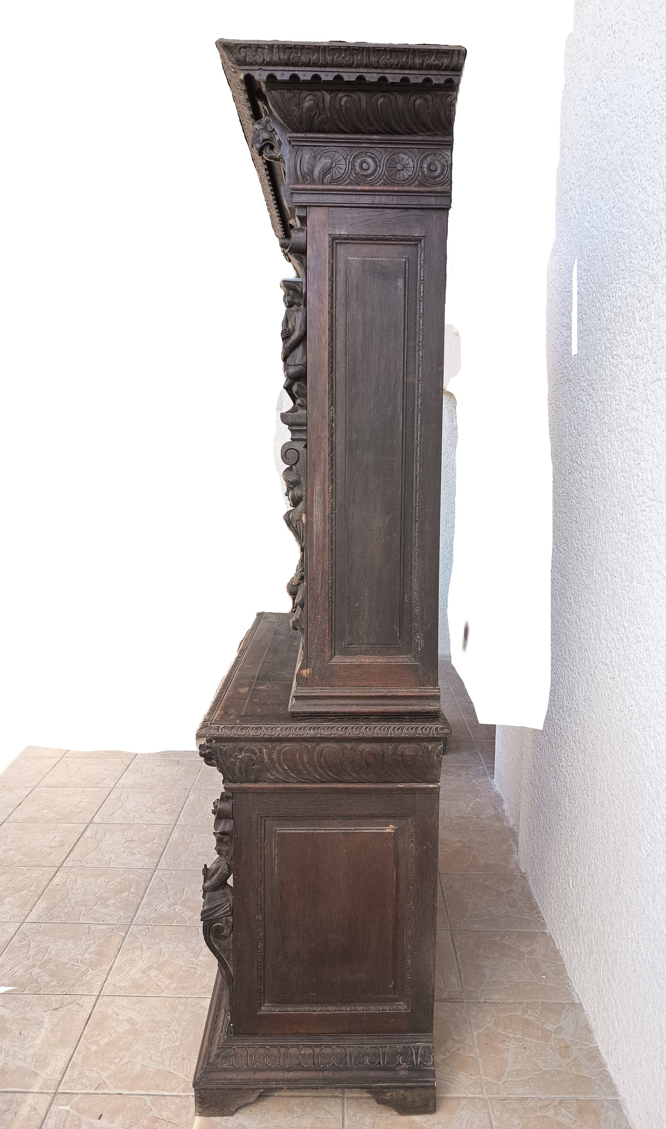 Renaissance oak library buffet from the 19th century.