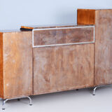 Buffet Bauhaus en noyer restauré par Robert Slezak, acier chromé, Tchéquie, années 1930