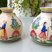 2 vases by Henriot Quimper, 1950 in very good condition.
