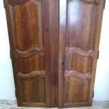 Doors with hinges