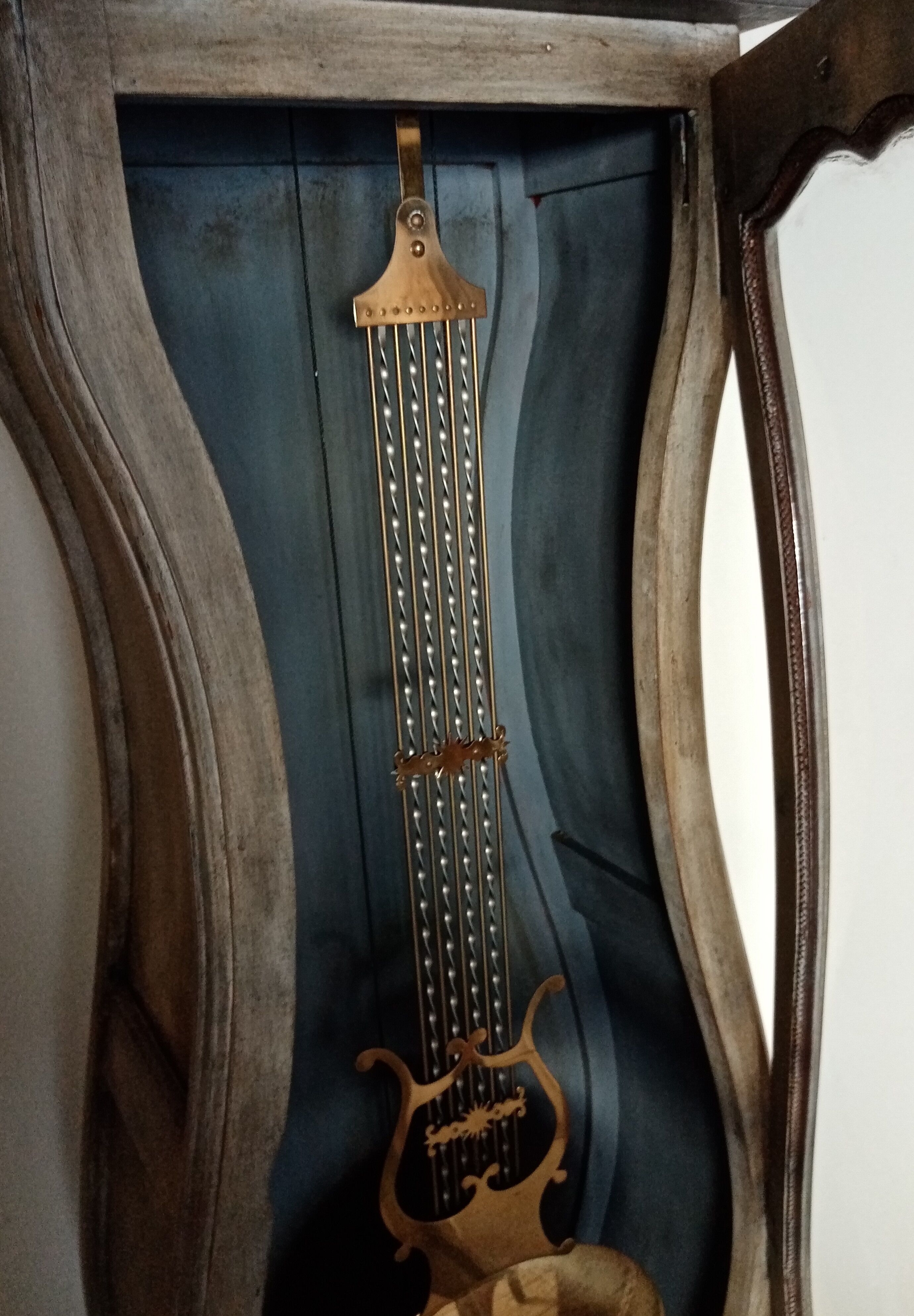 Comtoise patinated Morbier movement