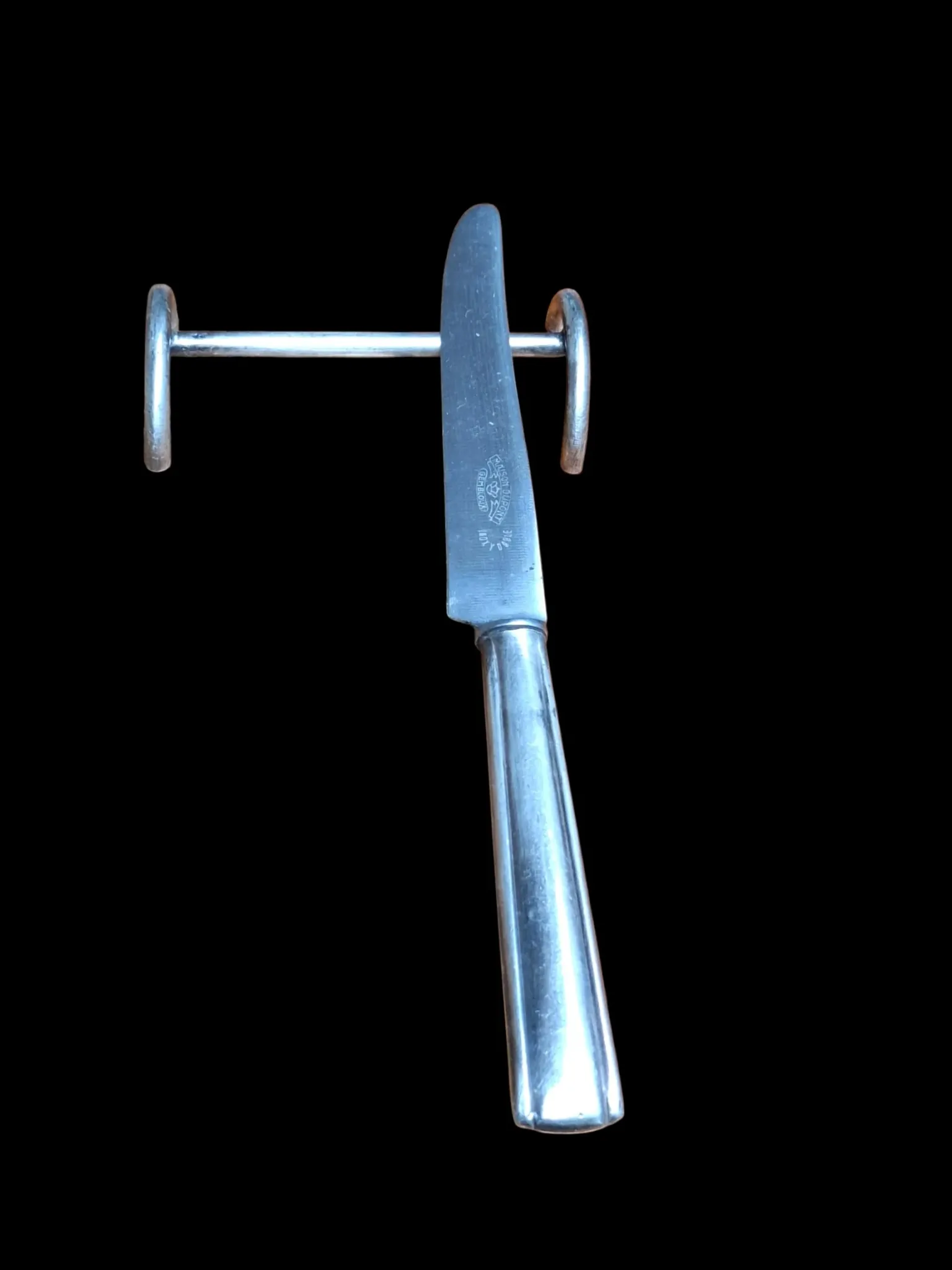 Set of silver-plated elephant knife rests