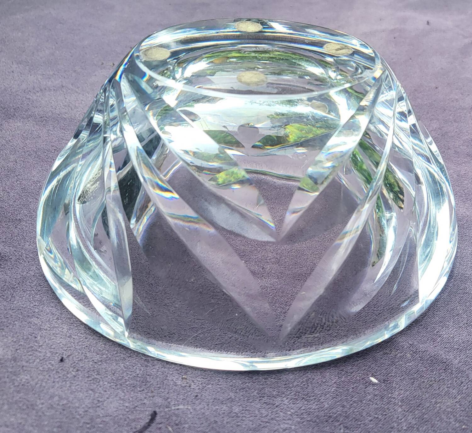 Empty pocket in Ile de France crystal