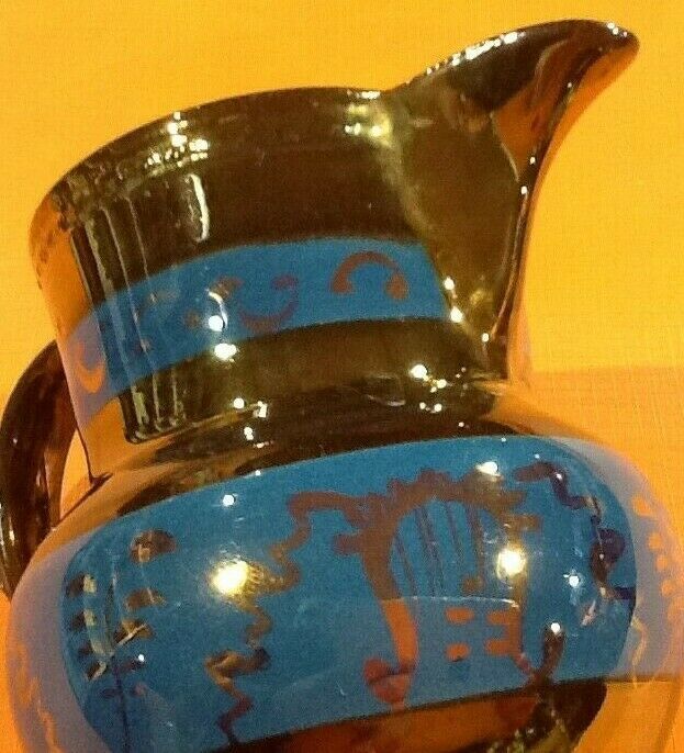 Pot à lait pichet XIXème faïence de Jersey A décor de frises bleues feuillagées