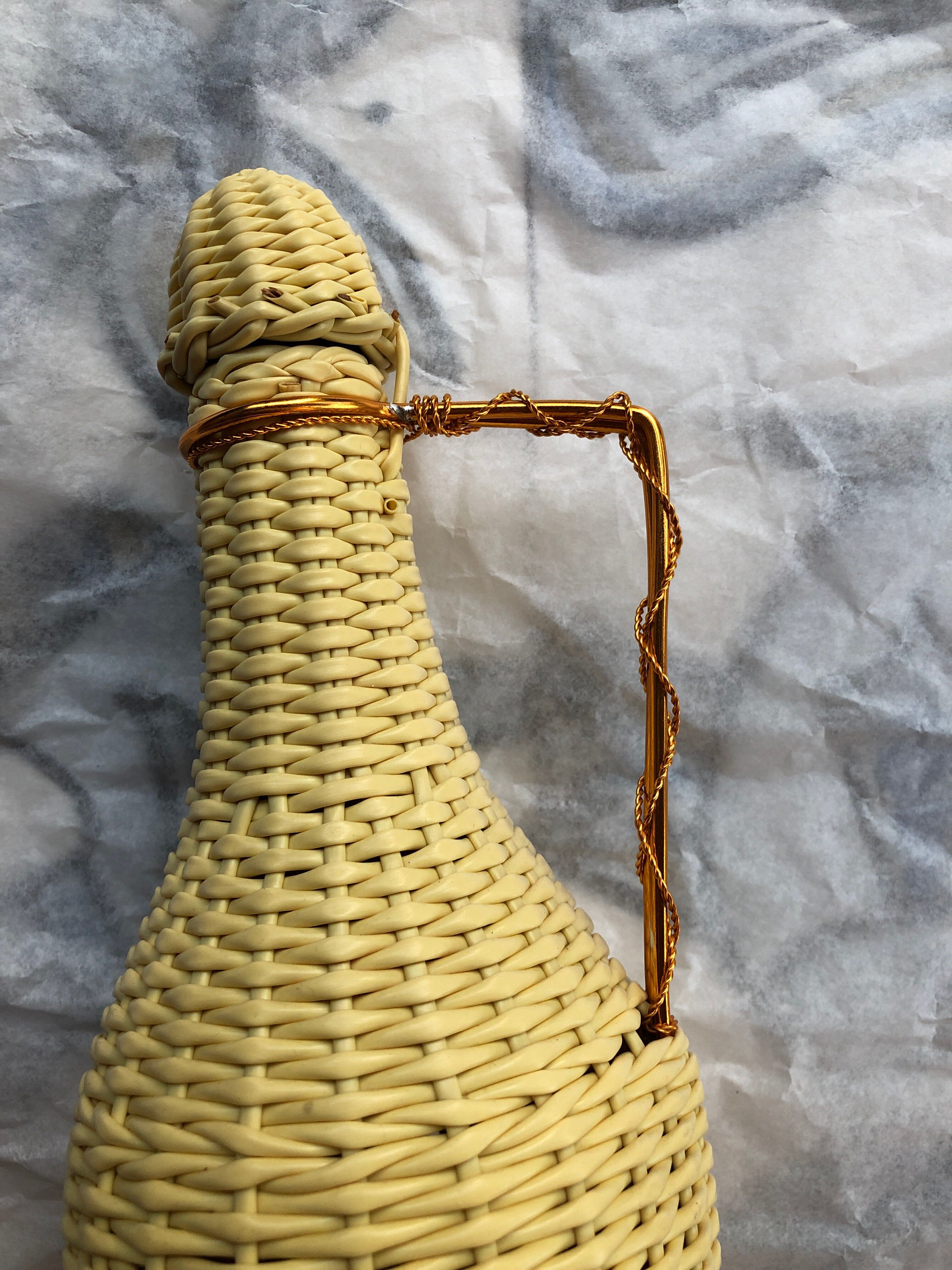 Vintage scoubidou canister