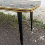 Vintage coffee table floral pattern