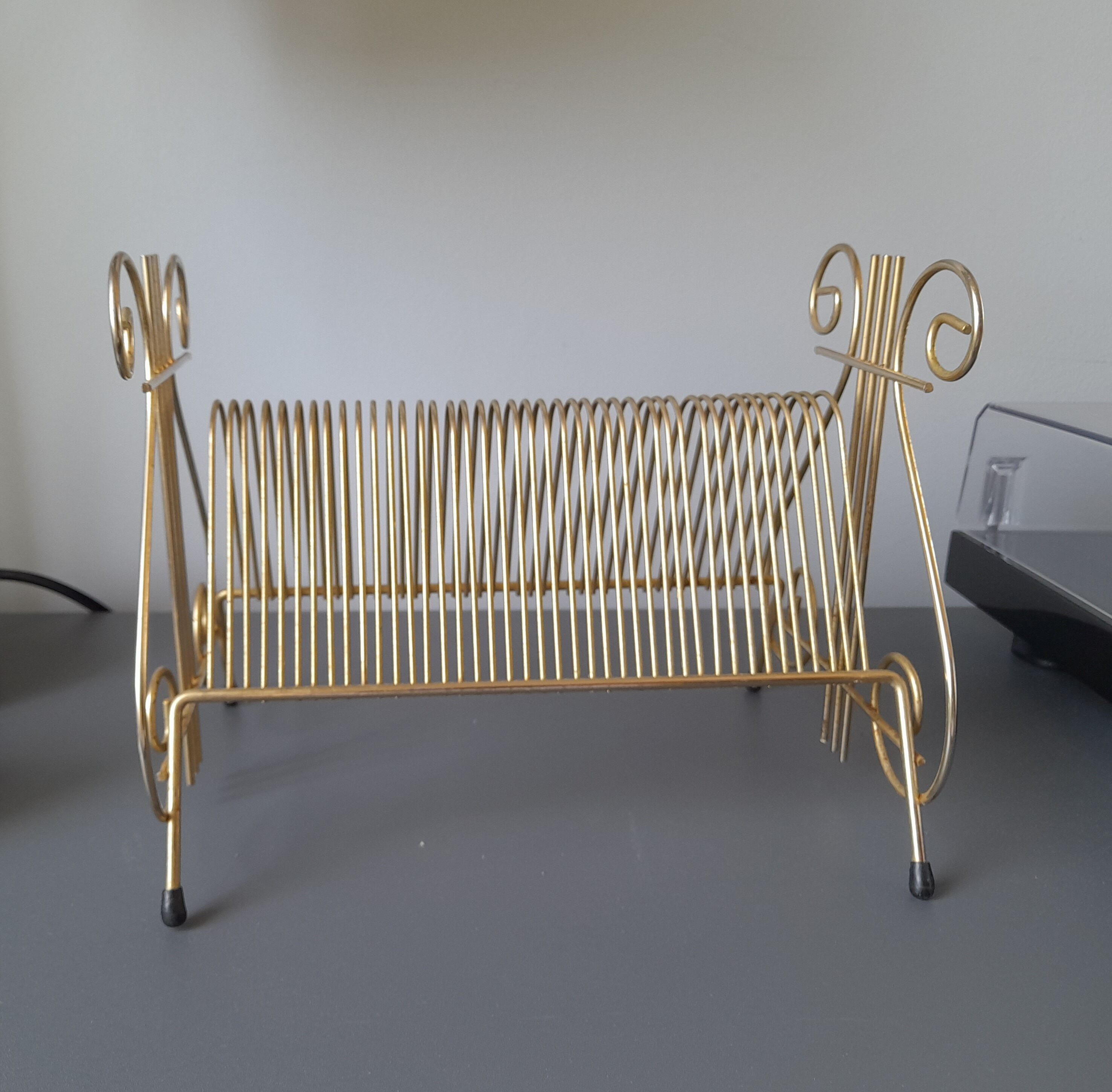 Vinyl door in gold metal