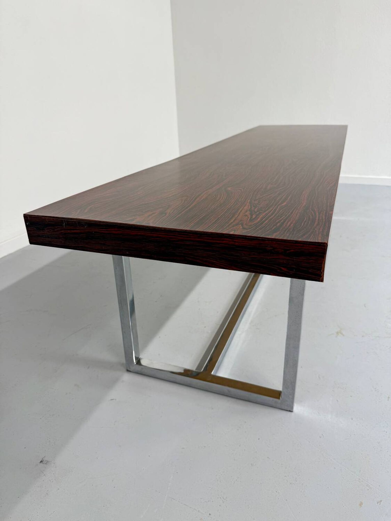 Antique and XXL Italian design coffee table from the 70s, rosewood veneer