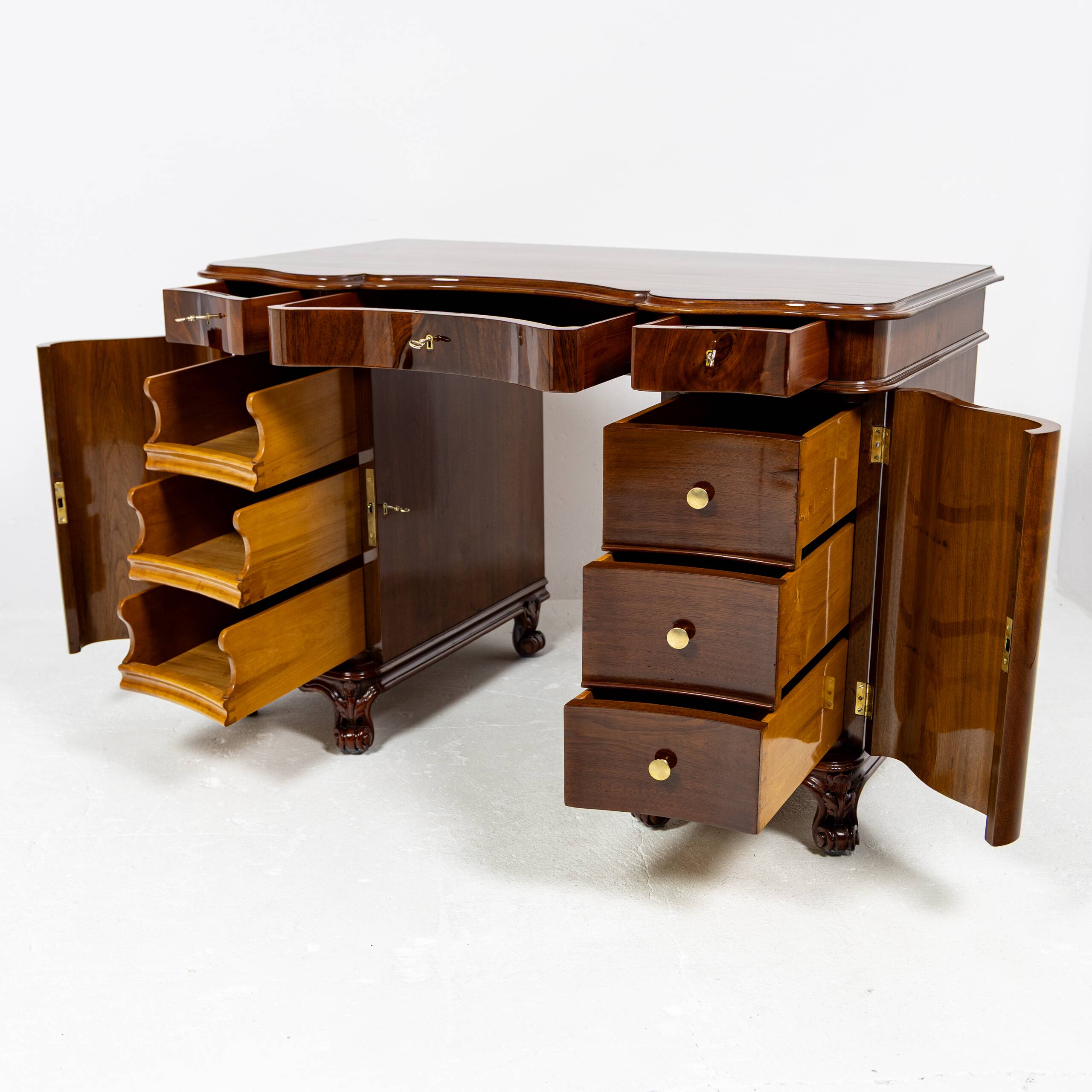 Small lady's desk Louis-Philippe in walnut 1840-1860