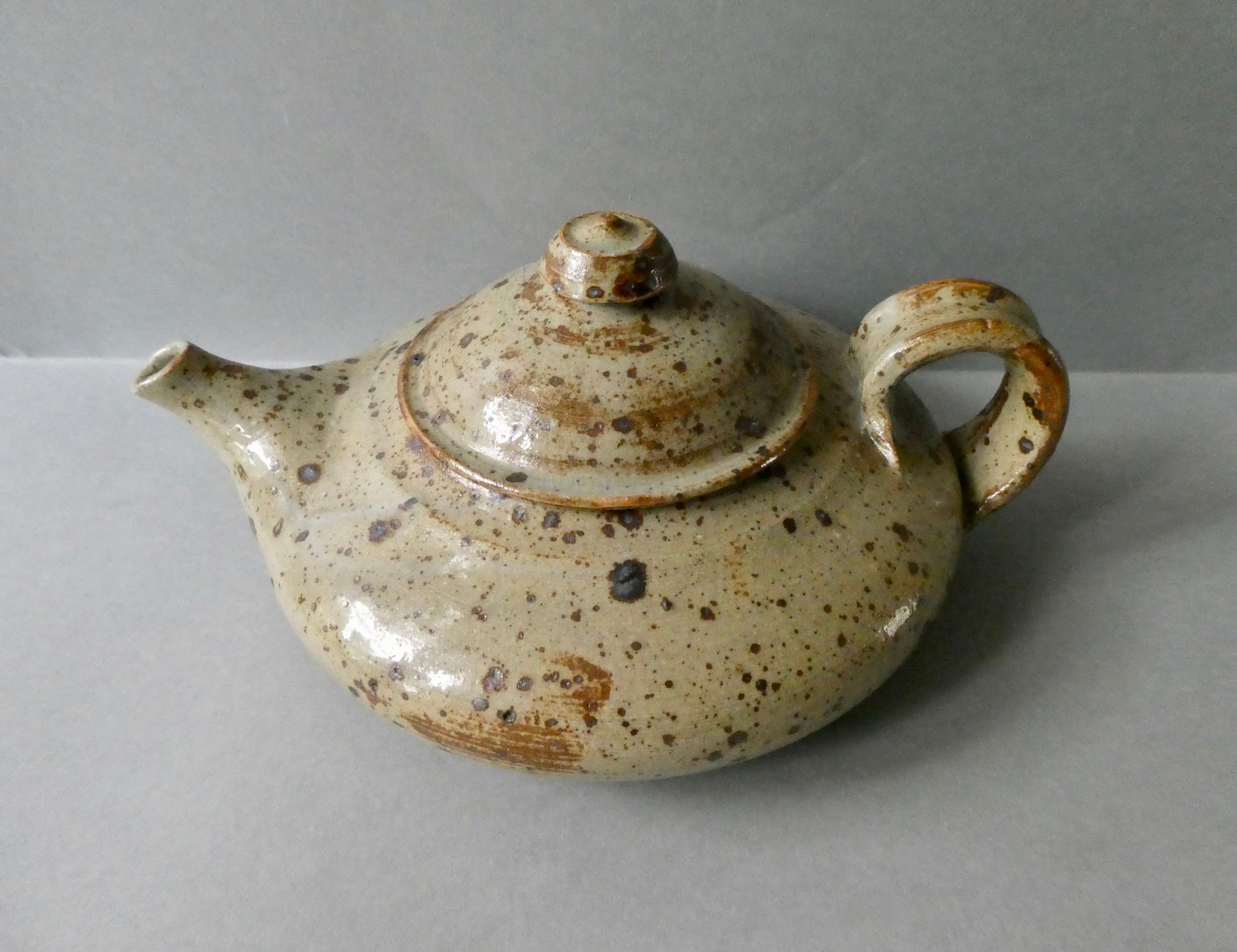 Pyrity sandstone tea, signed