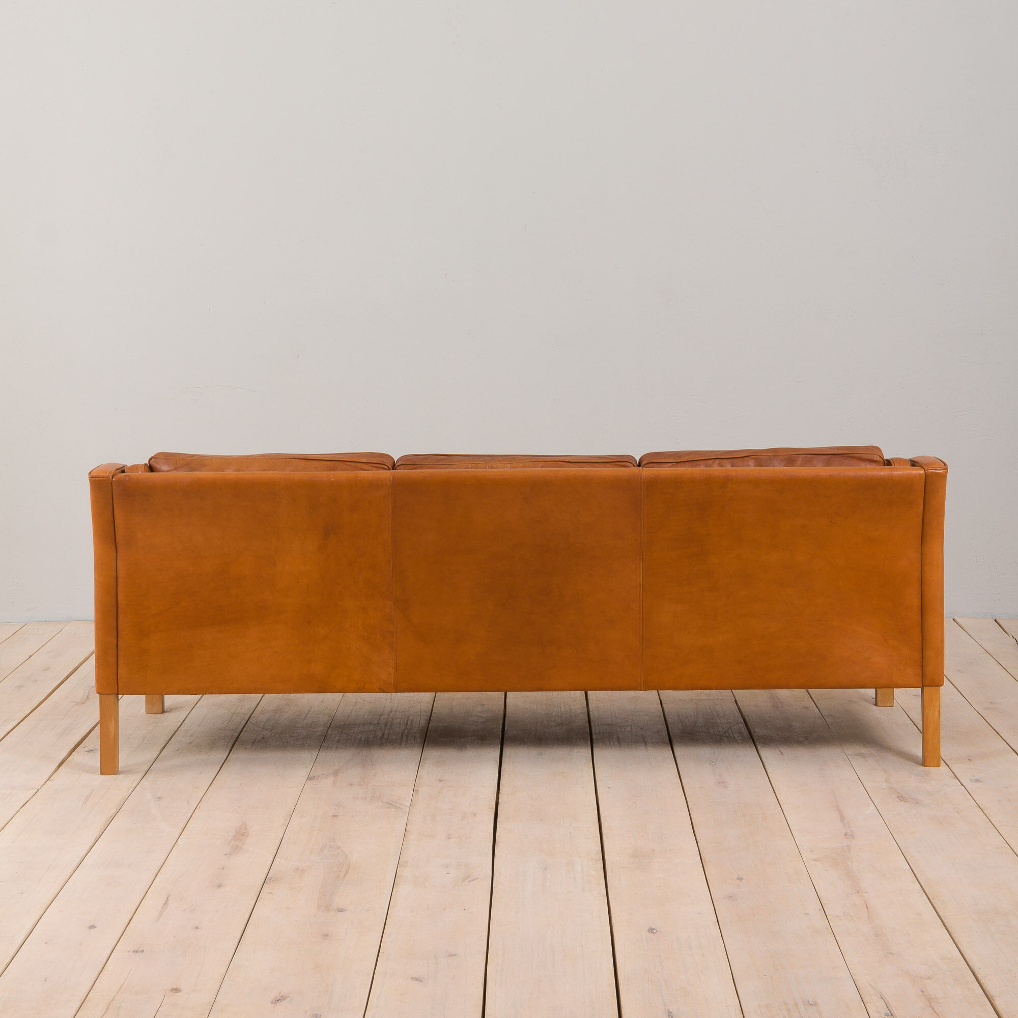 Vintage light cognac aniline leather 3 seater sofa by Mogens Hansen  Denmark, 1970s