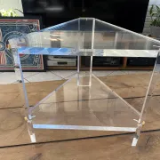 Triangular plexiglass coffee table end table Altuglas David Lange 70