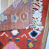 100% wool carpet Made by hand