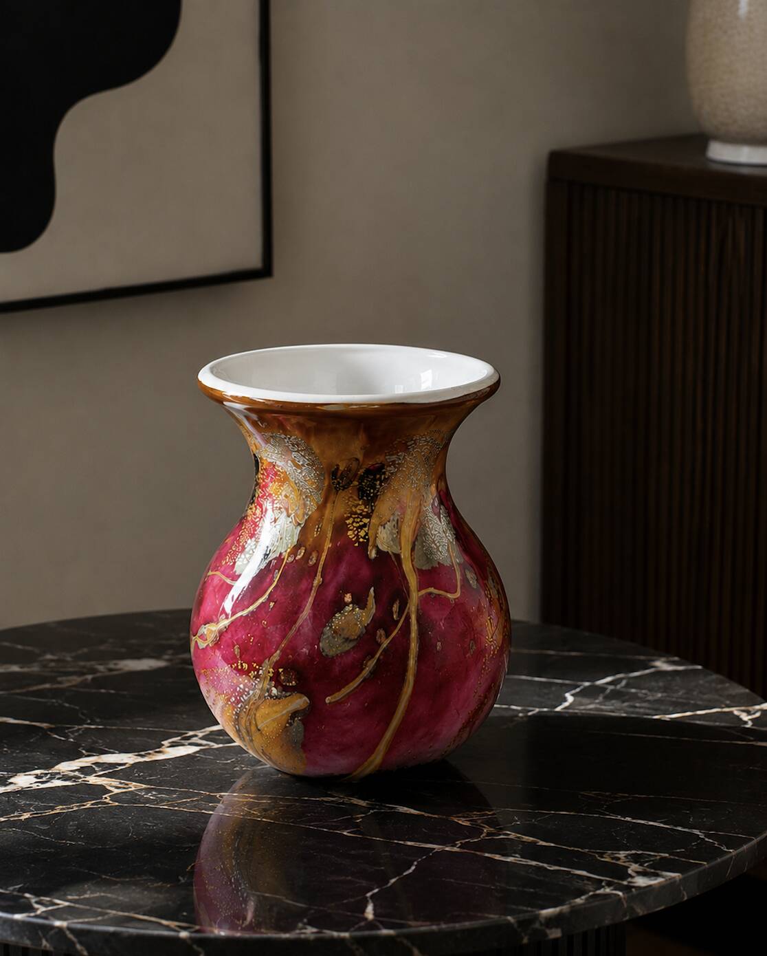 Glass vase - signed - gold leaf - Art Nouveau influence
