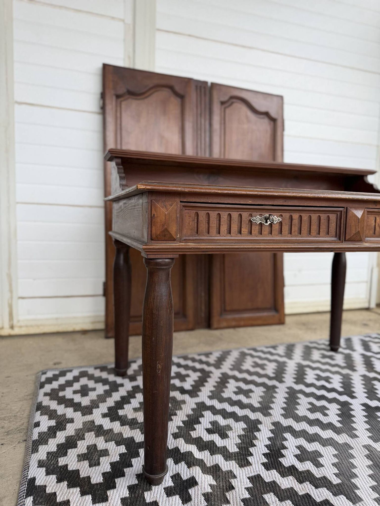 Antique Henri II style desk in solid wood - 2 drawers - 120cm