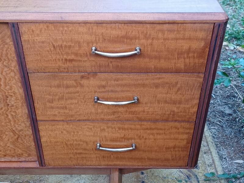 Vintage Scandinavian style sideboard in elm from the 1960s - Low buffet