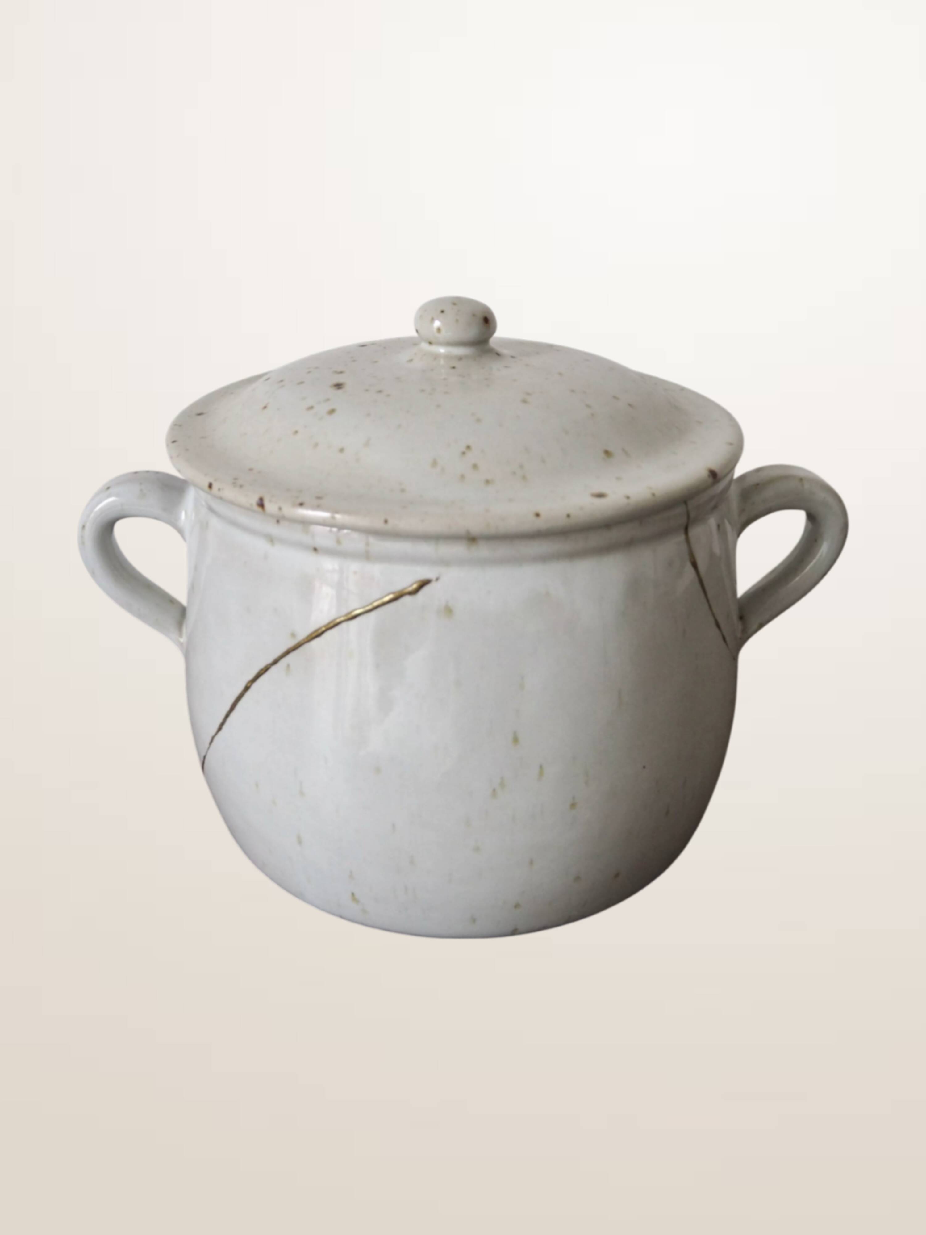Speckled glazed stoneware soup tureen, Stoneware from the Marais.
