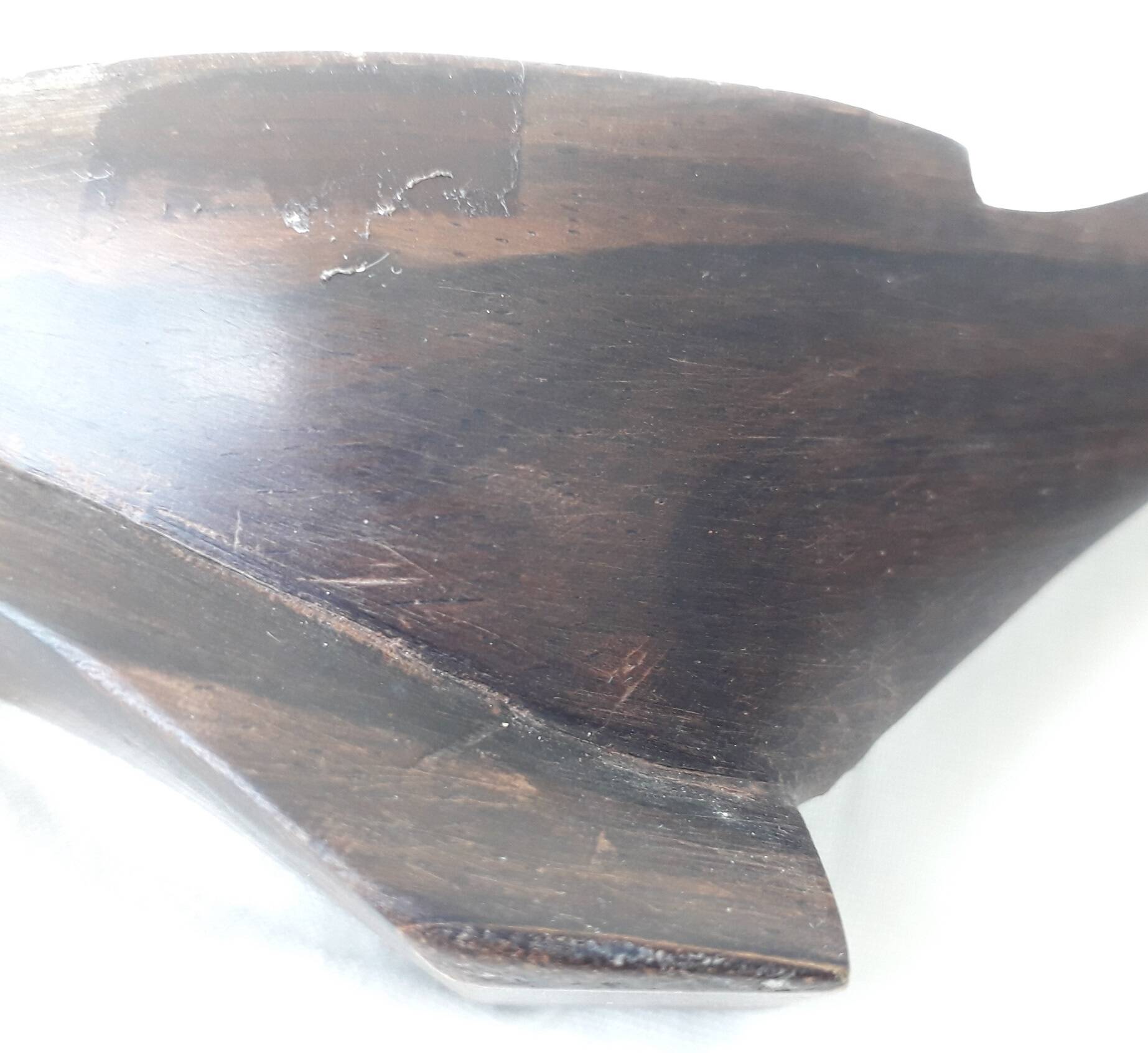 Salière et poivrier en bois sculpté