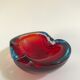 Cendrier rouge et bleu de flavio poli pour seguso, en verre de murano 1960