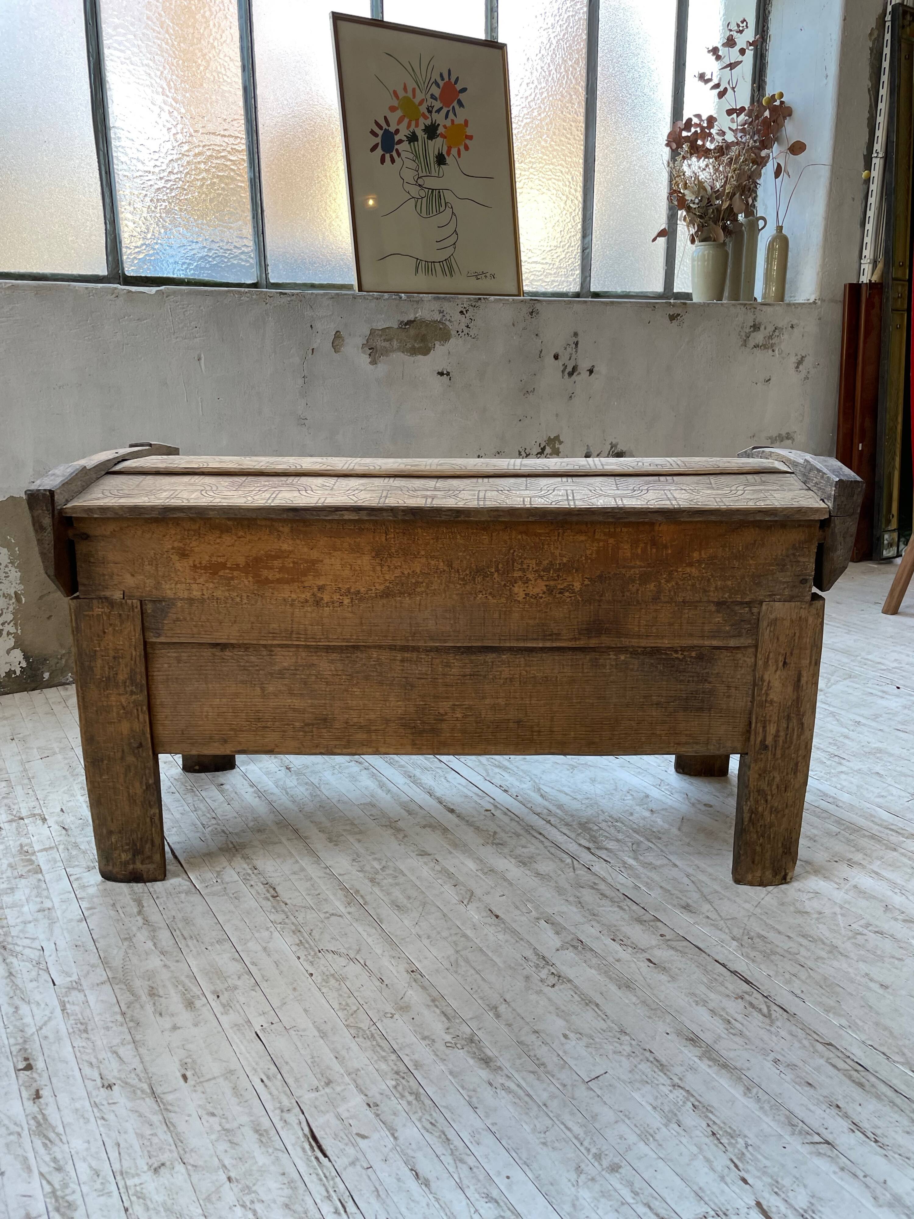 Shepherd's chest Vosges 1900 popular art