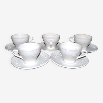 Lot de 5 tasses anciennes à frise moulée en faïence SARREGUEMINES Terre de fer Opaque