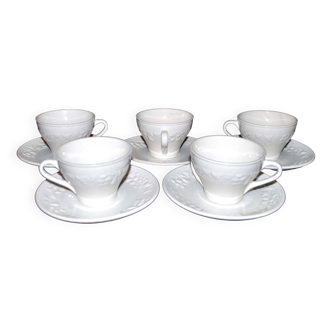 Set of 5 old cups with molded frieze in SARREGUEMINES Earthenware Opaque iron