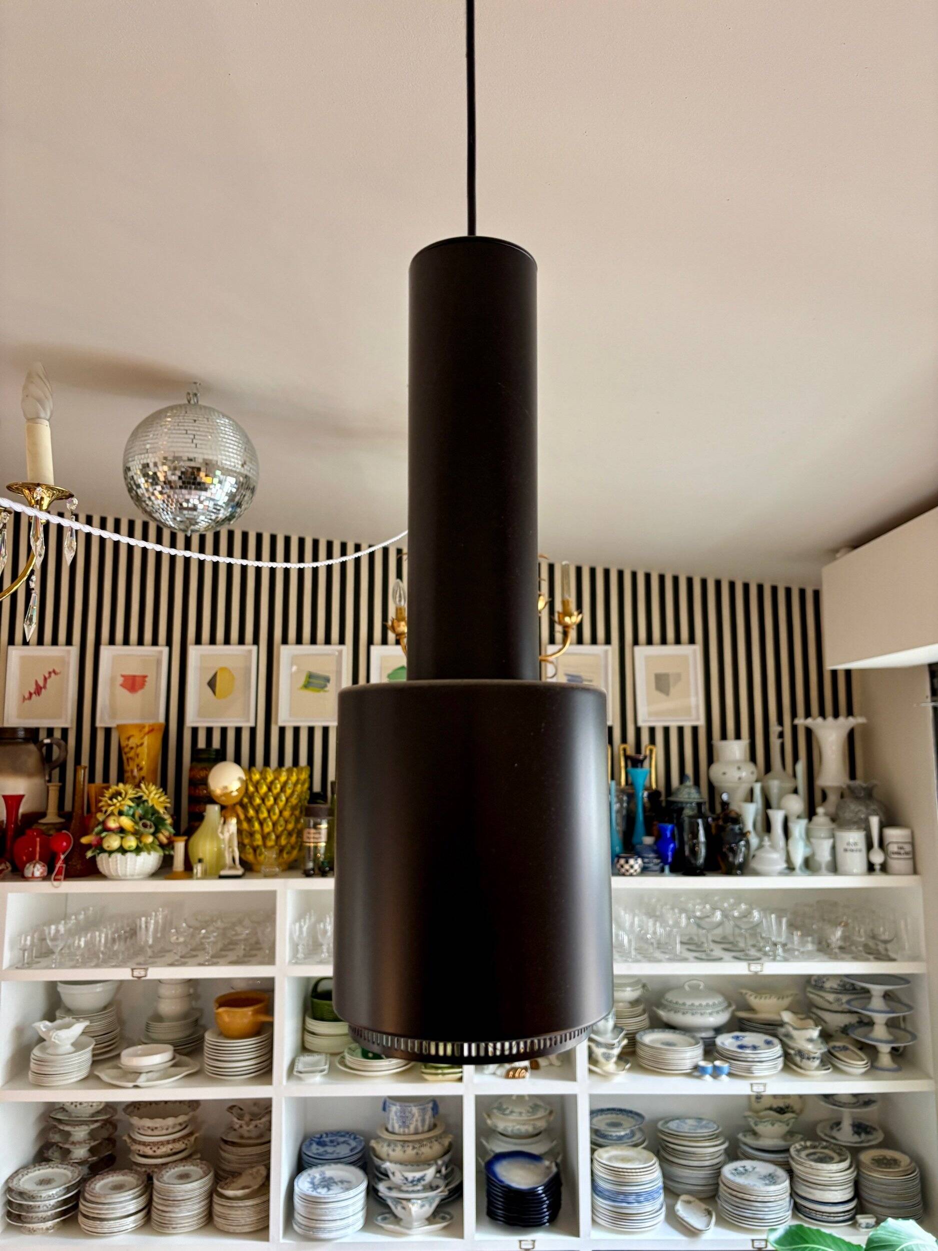 Suspension "Hand Grenade" A110 en acier laqué noir par Alvar Aalto pour Art