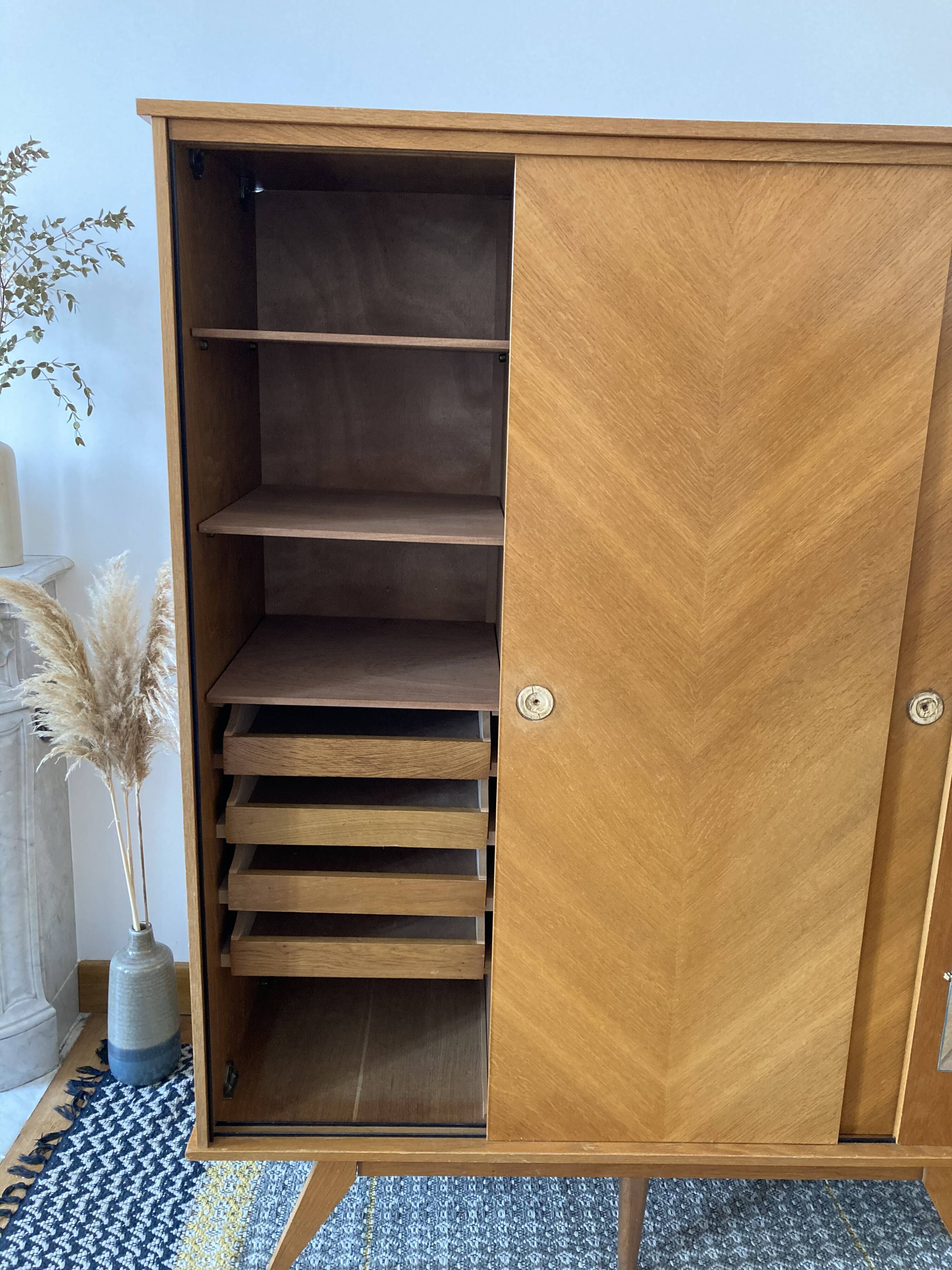 Wardrobe sliding doors compass feet