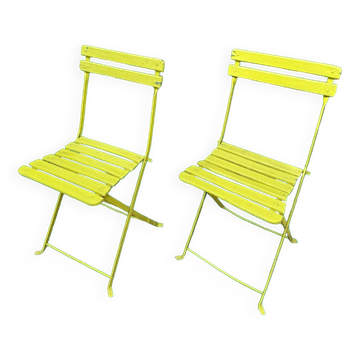 Deux chaises de jardin anciennes pliantes