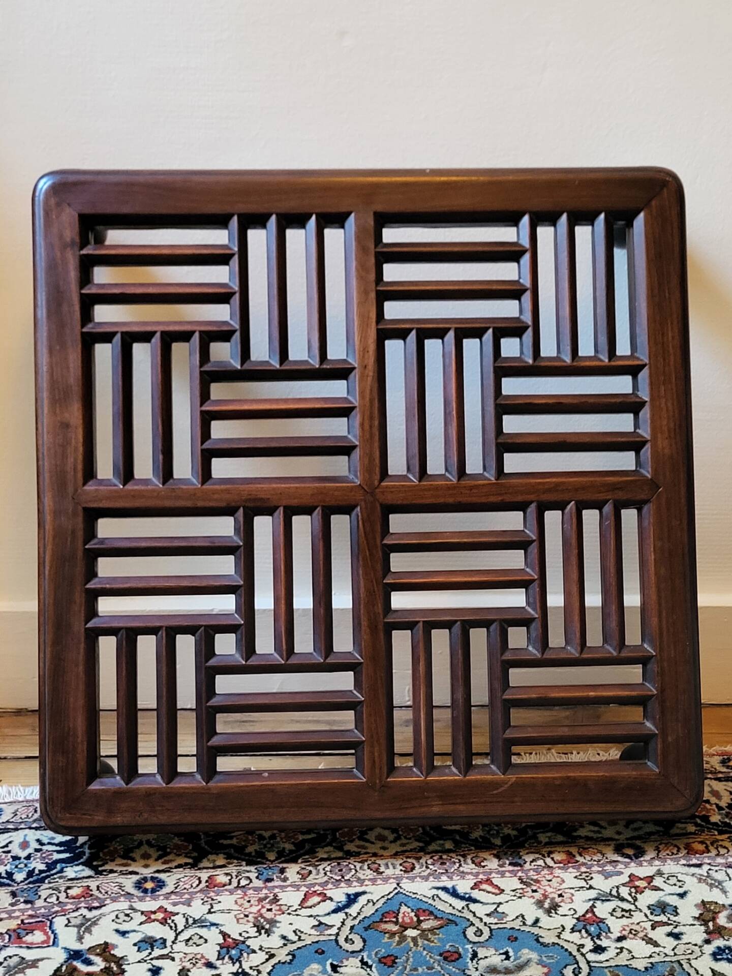 Antique Chinese coffee table in mahogany – openwork top – Qing style