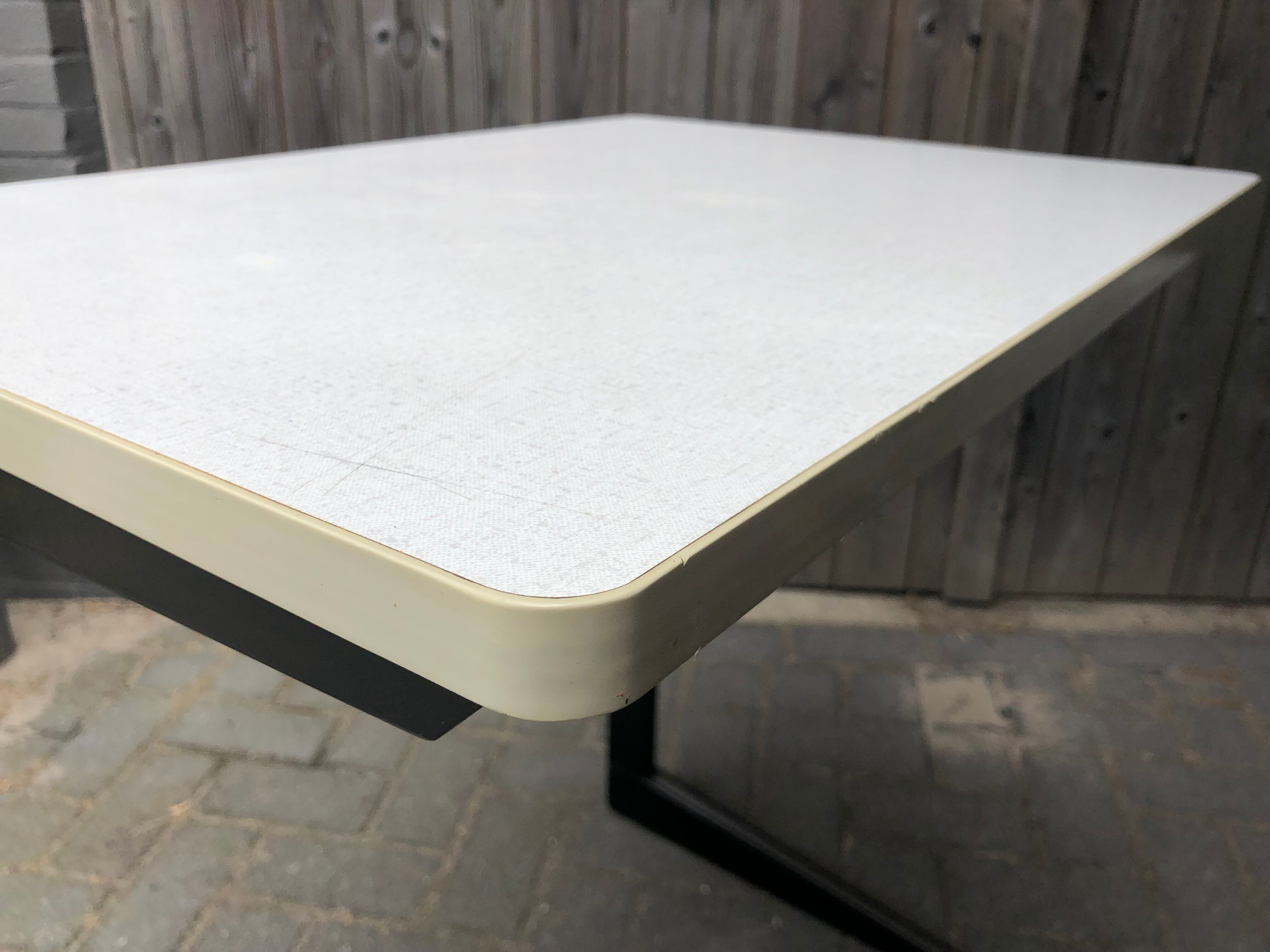 Desk and chair by Friso Kramer Ahrend de Cirkel Result