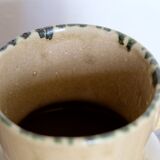 Water pitcher vase old décor daisies