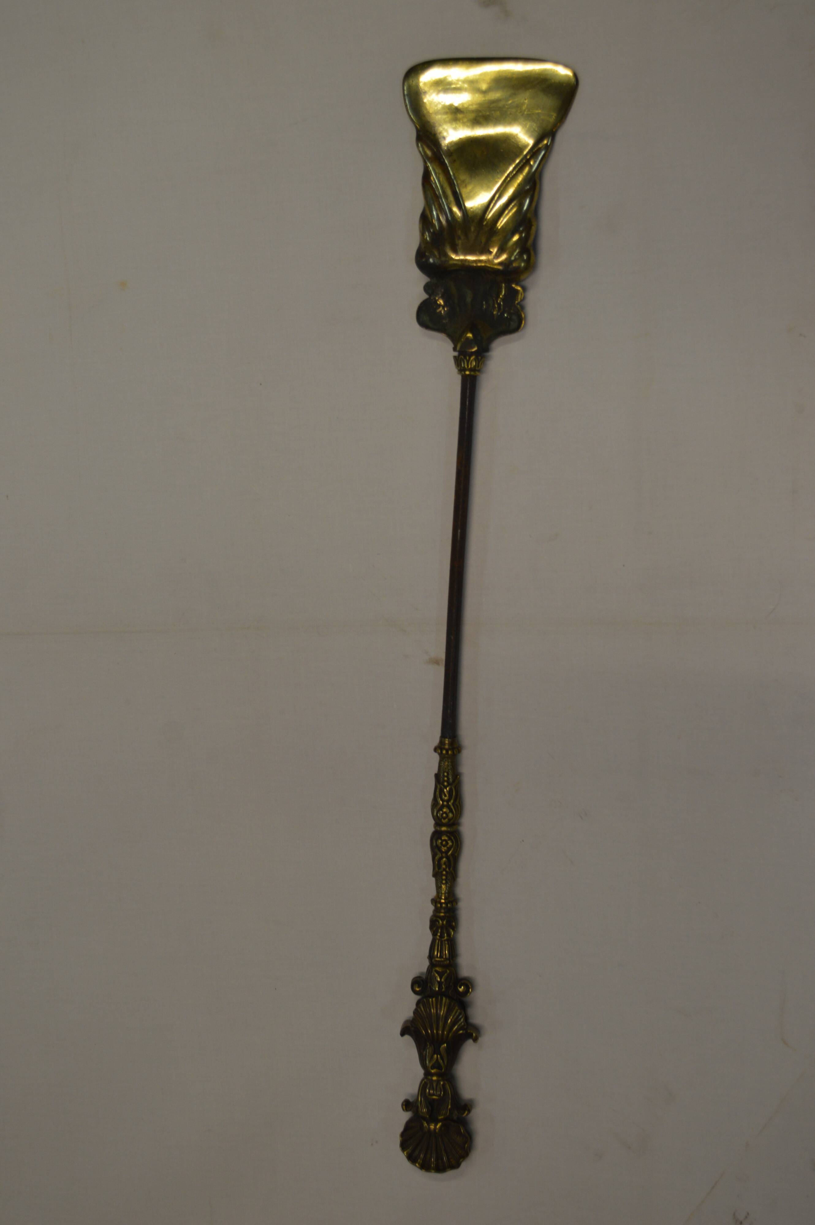 Bronze shovel for fireplace