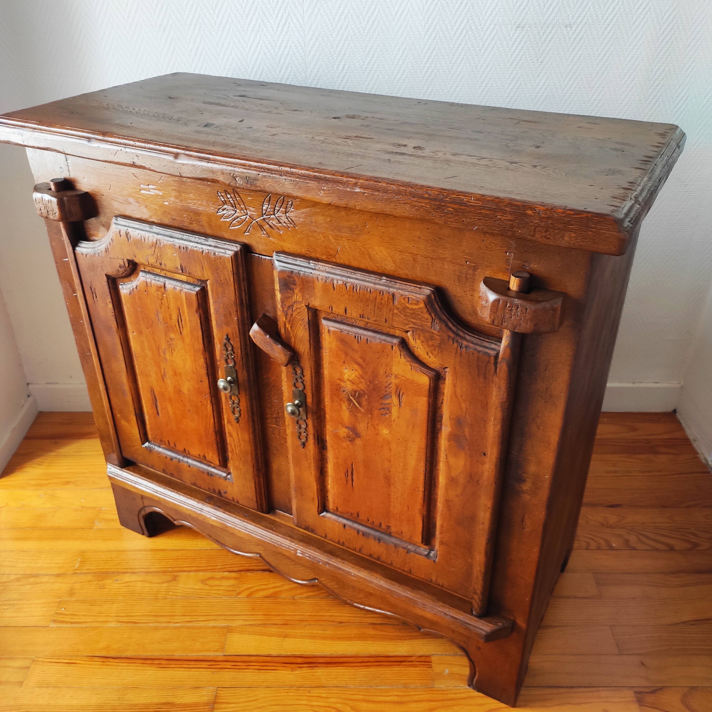 Brutalist buffet French work in solid oak – 1970s