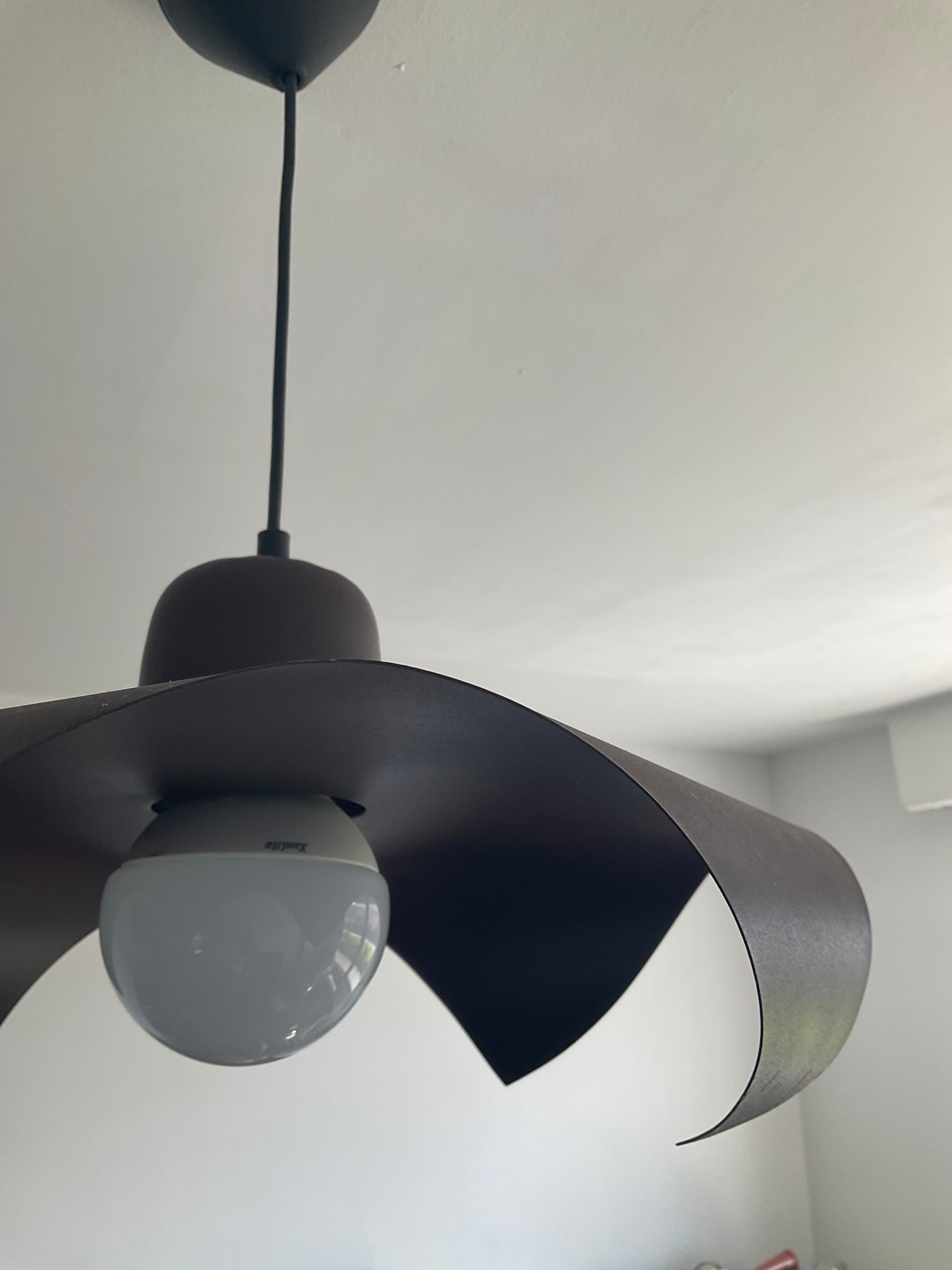 Folded metal design pendant lamp