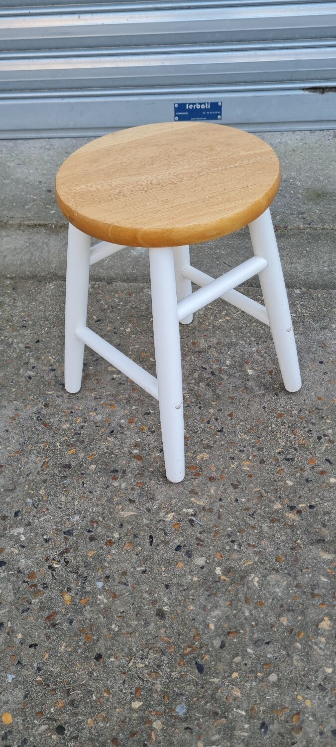 Scandinavian stool