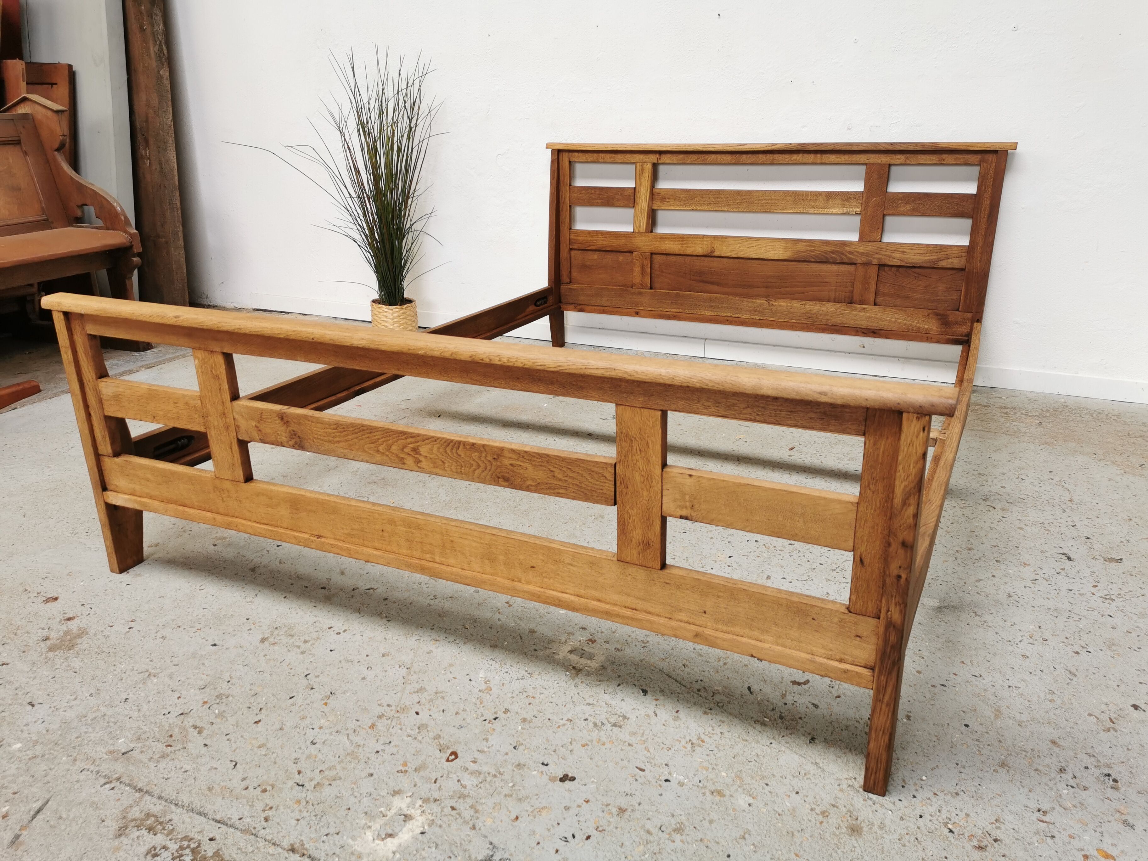 Vintage design bed René Gabriel