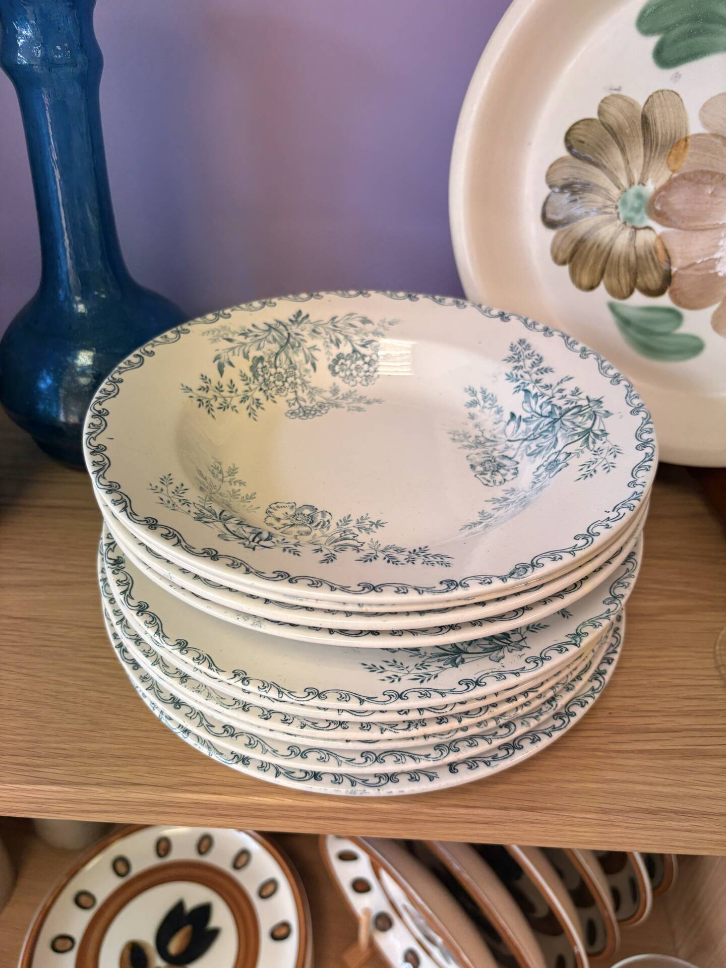 Lot de 10 assiettes vintage “Églantine” – L’Épargne Toulouse