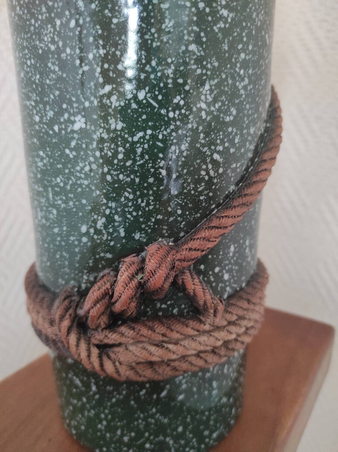 Nautical knot decor vase