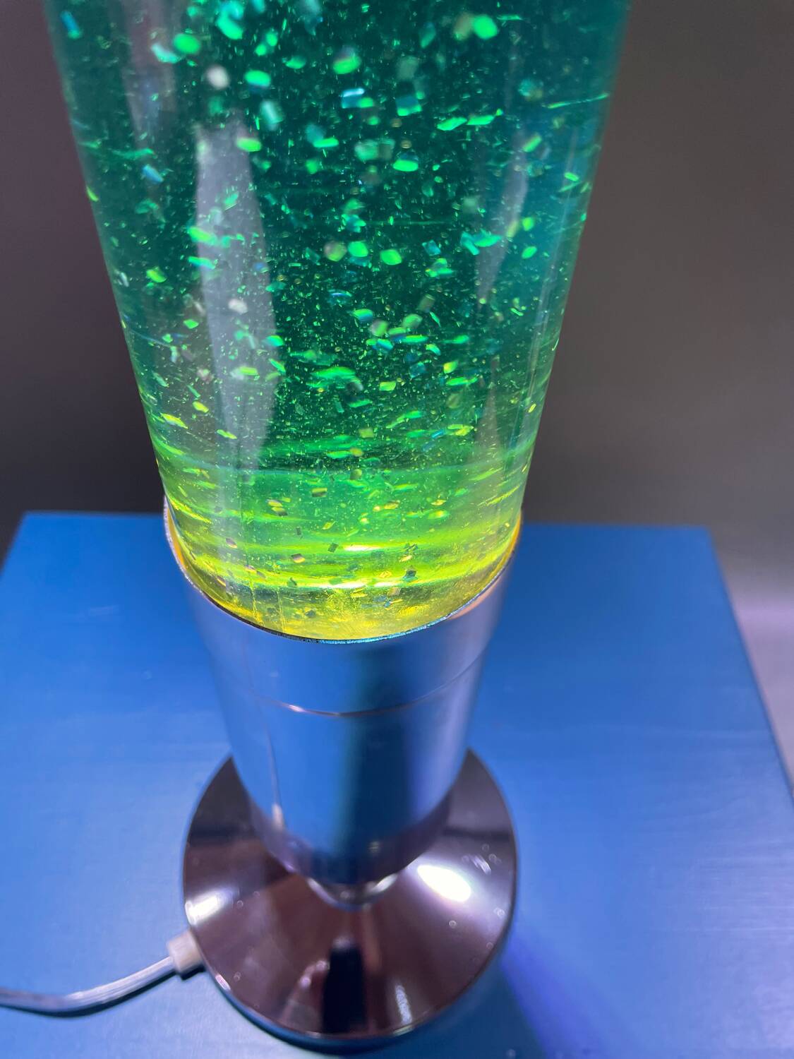 Crestworth Cosmos Glitter Lamp