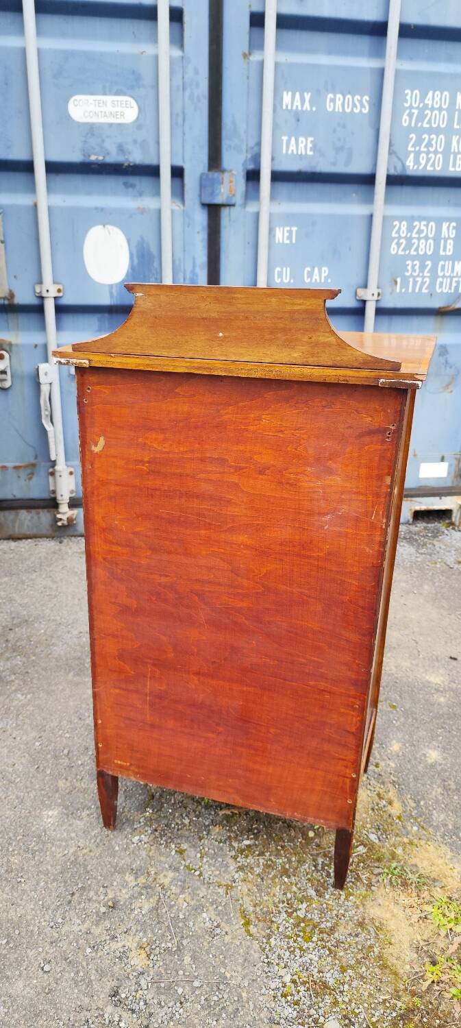 Music stand