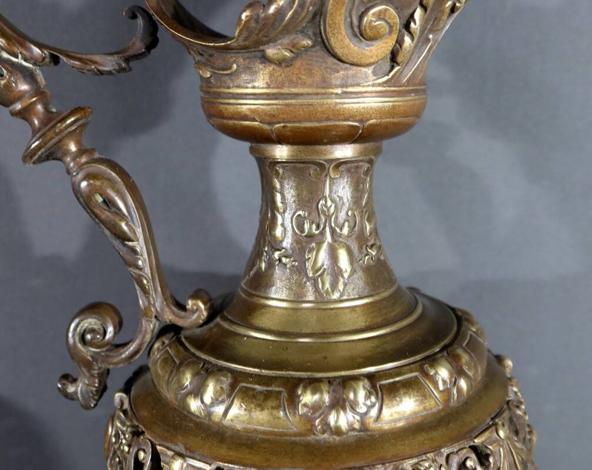 Paire d’aiguières en bronze, art nouveau – 1910