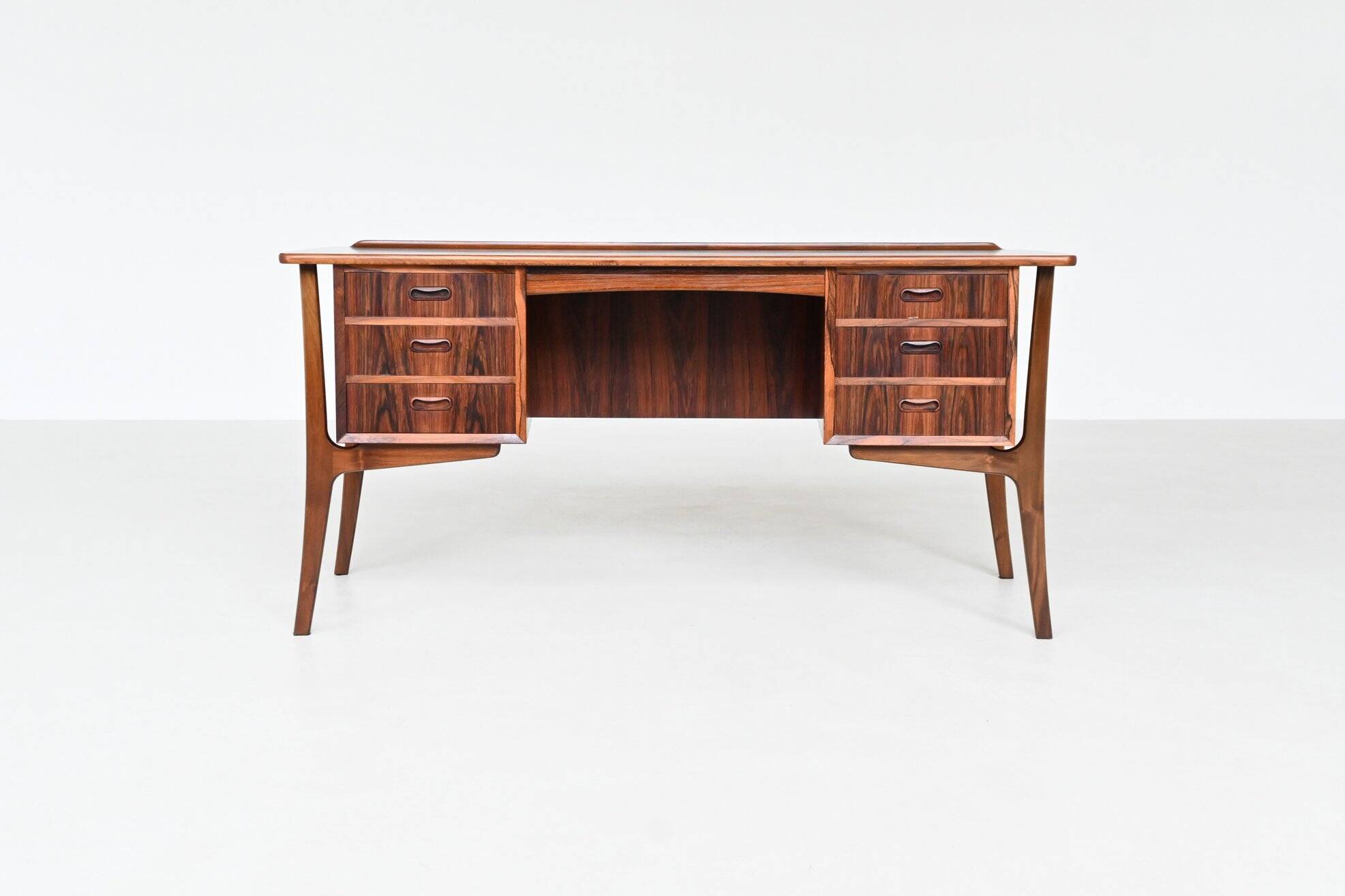 Svend Aage Madsen writing desk in rosewood H.P. Hansen Denmark 1960