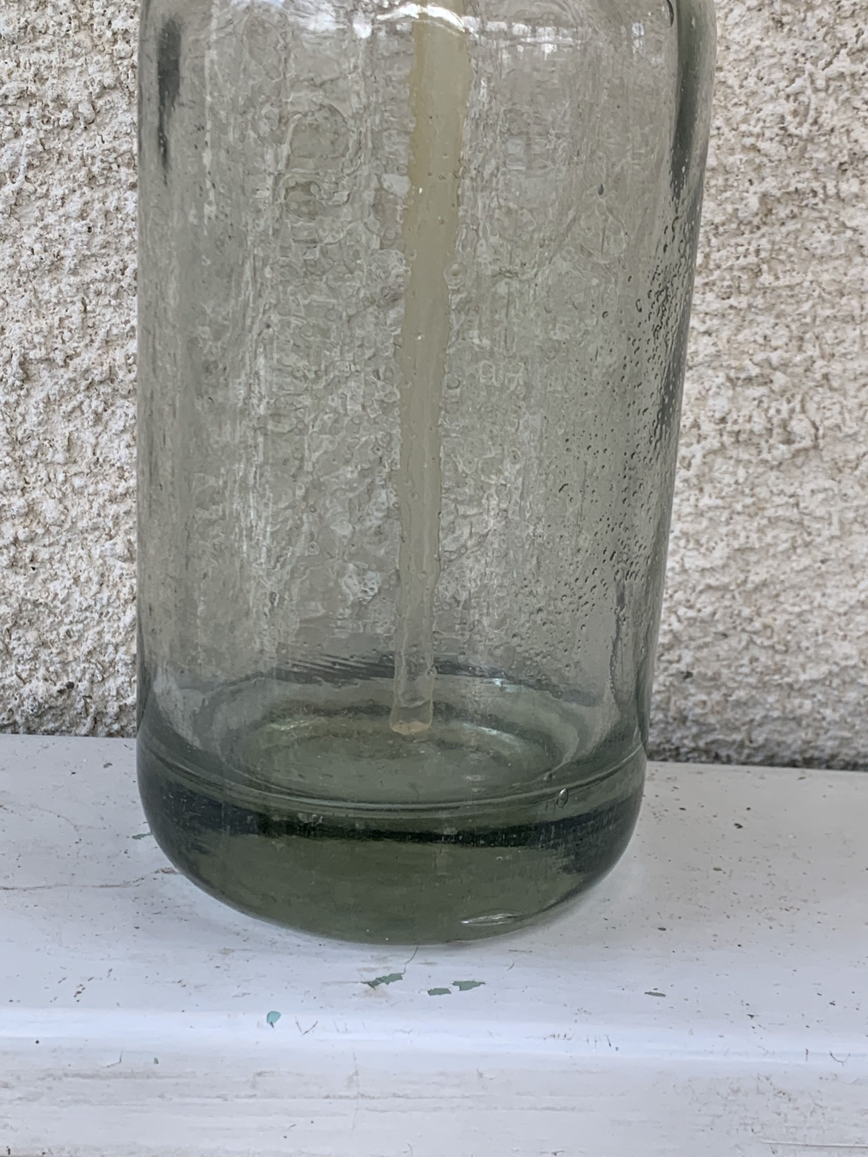Transparent glass siphon, very thick bottom and metal cap