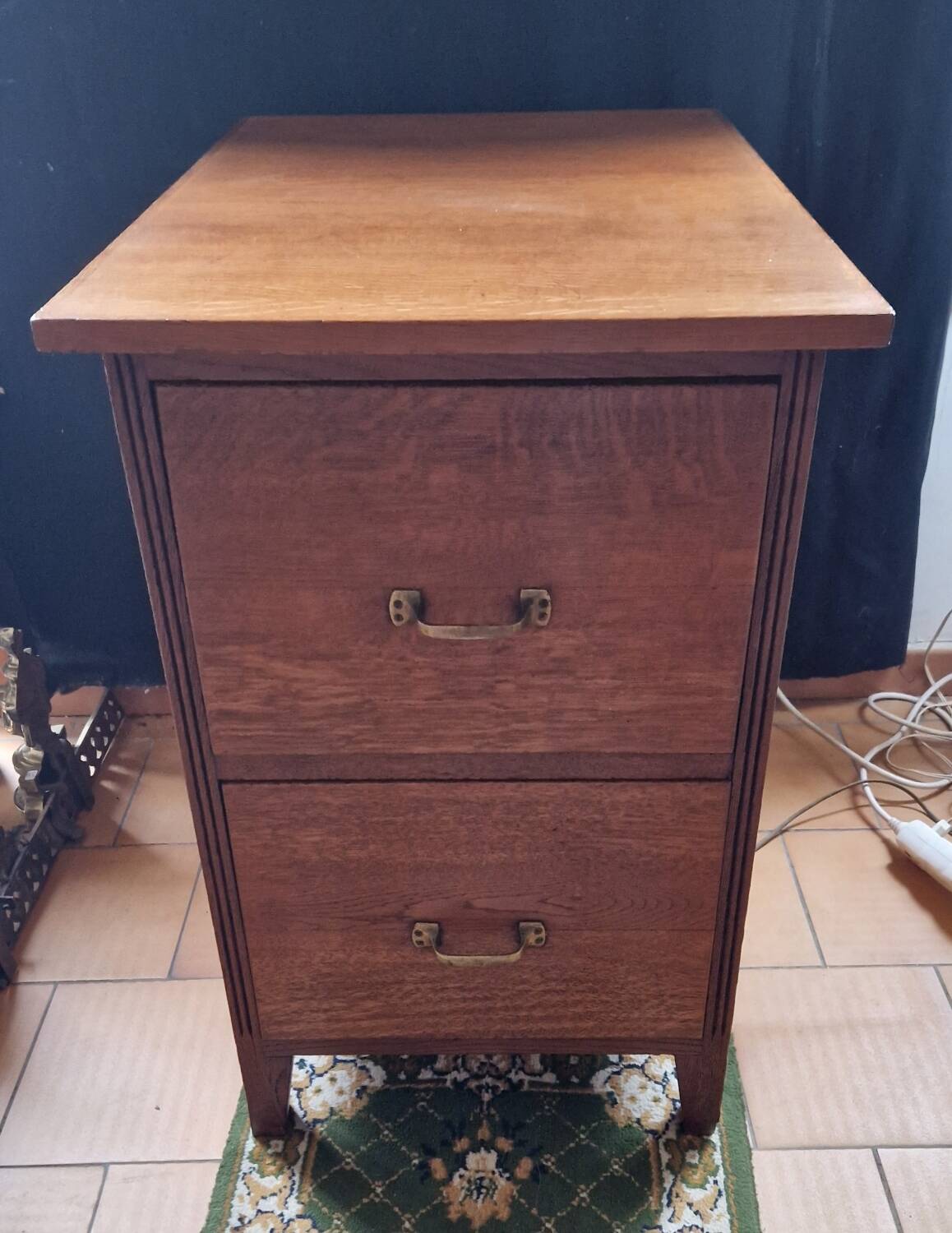 Architect's cabinet with 2 drawers