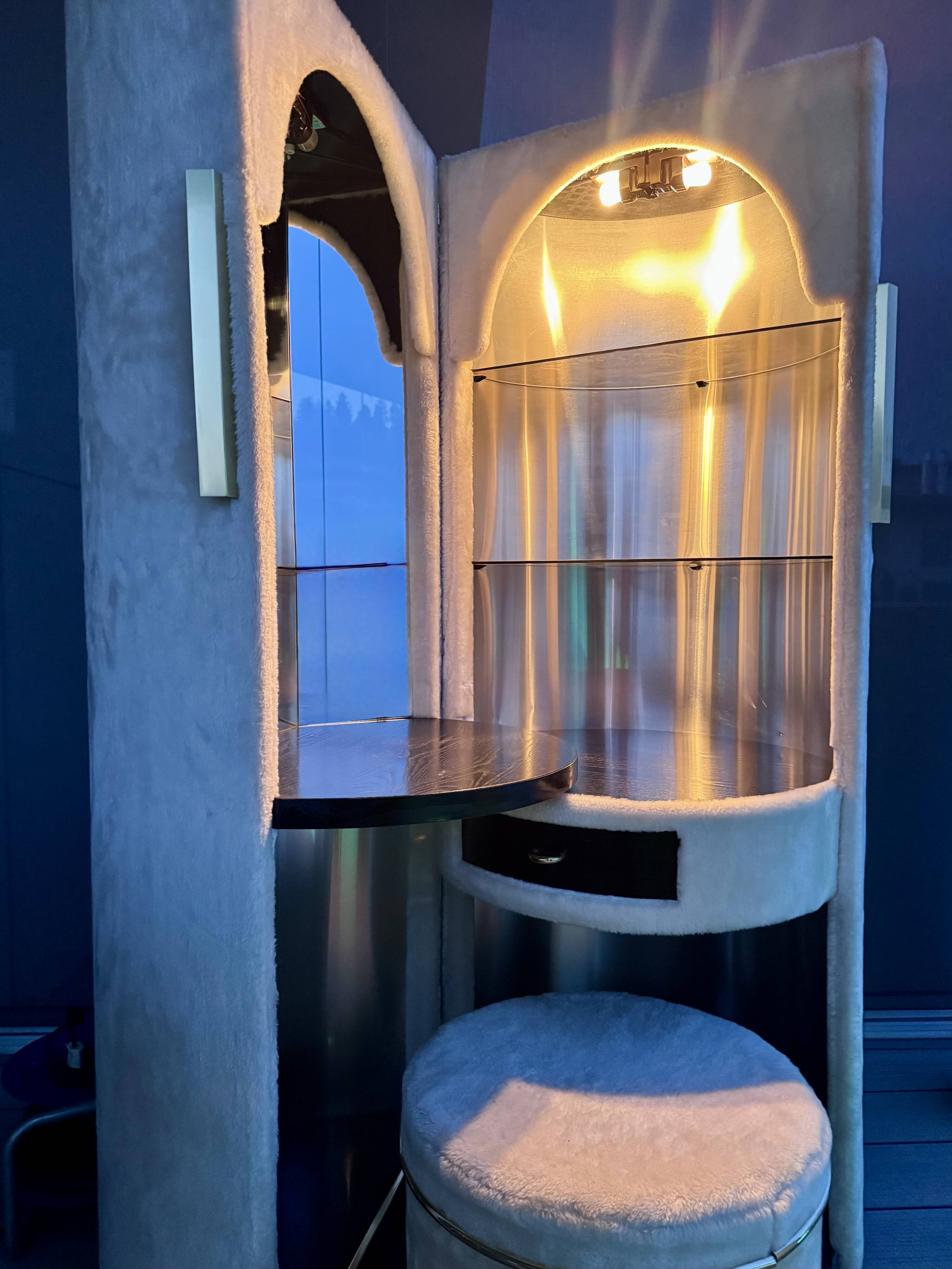 Coiffeuse cylindrique Space Age style Roche Bobois 1970