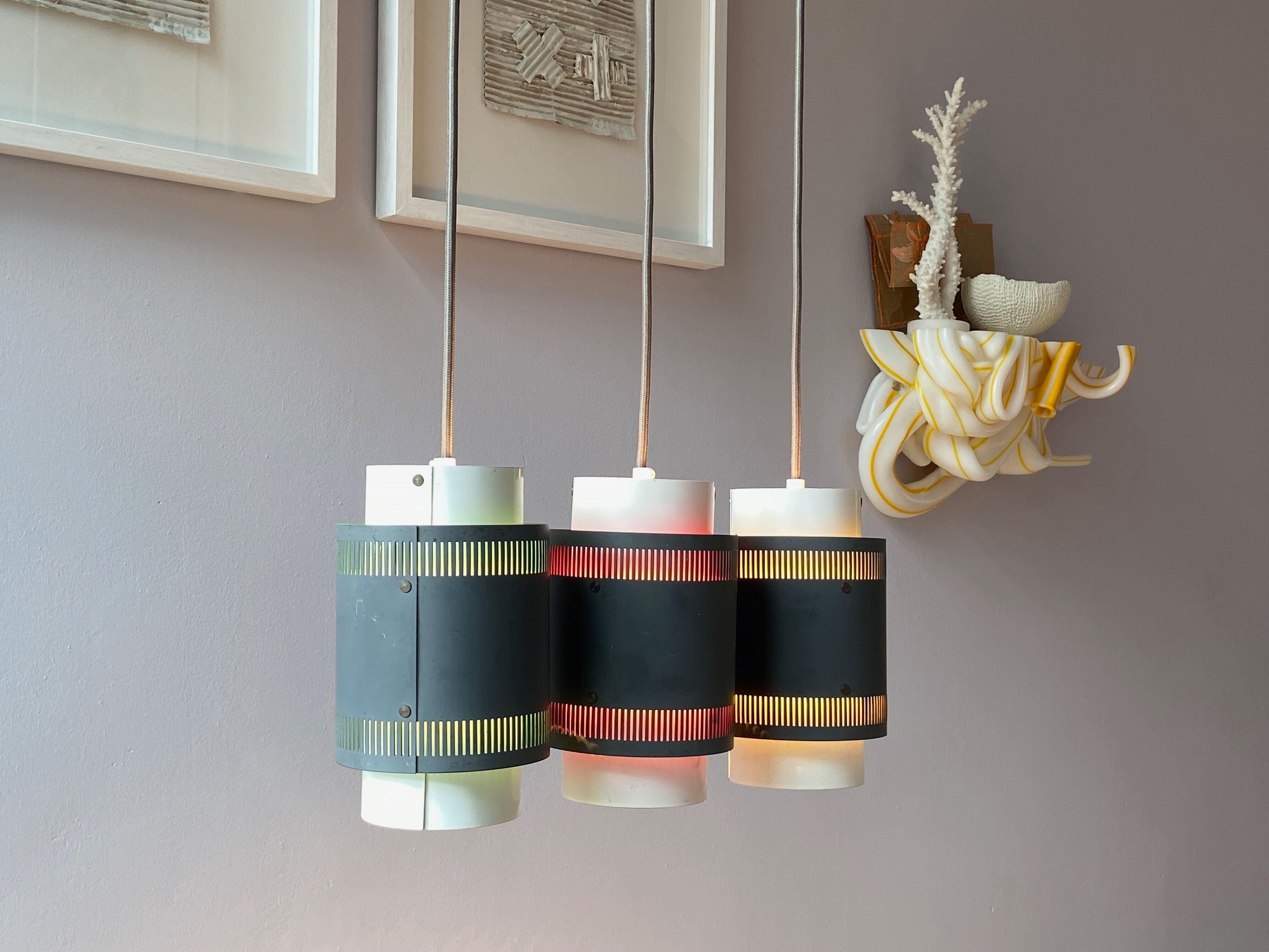 Lot de 3 suspensions, années 1960 Made in Denmark